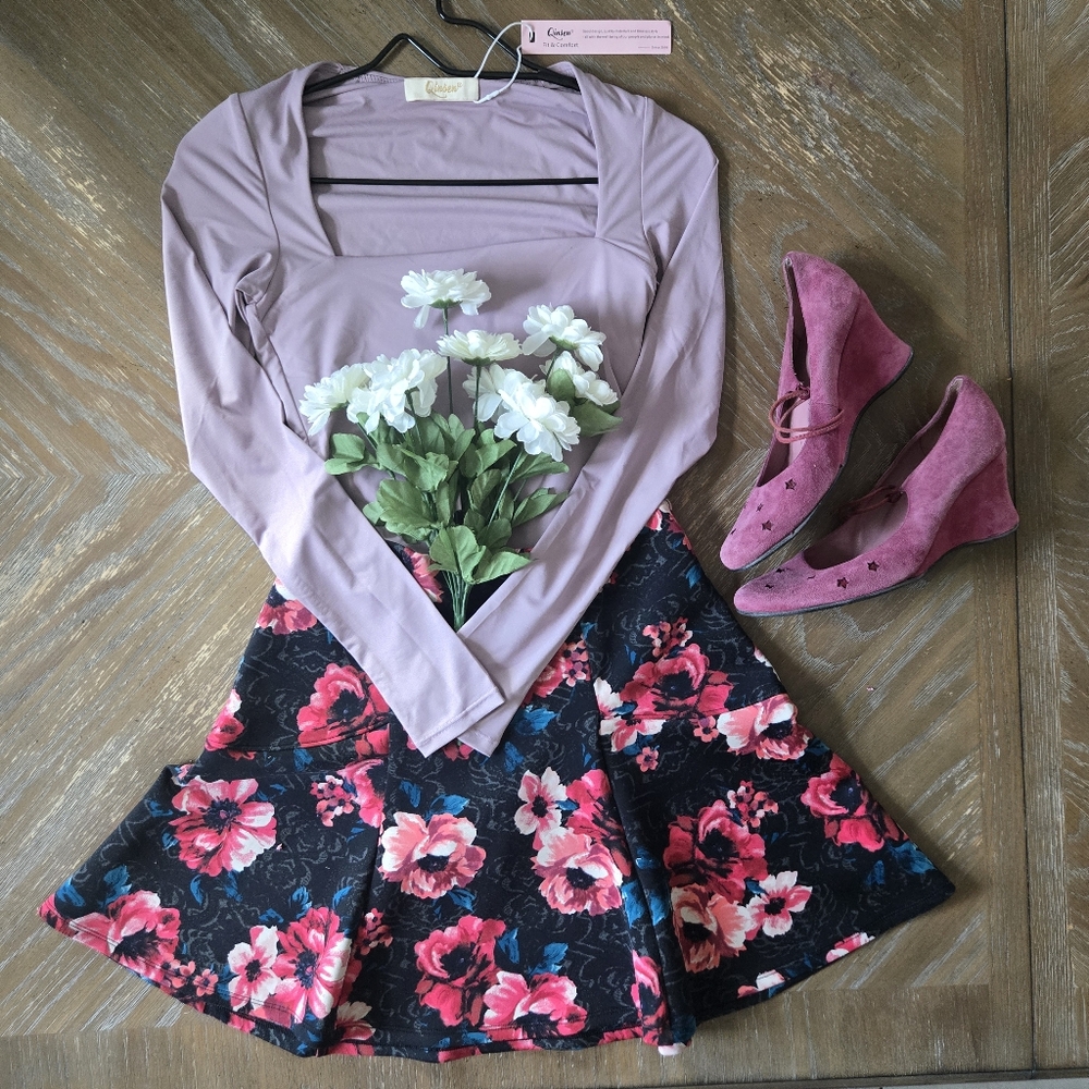 Cottagecore Dream Outfit | Y2K Floral Hollister Skirt & Lilac Quinsen Bodysuit S